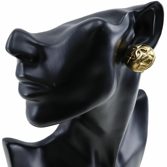 CHANEL Vintage Gold Coco Mark Earrings - Picture 2 of 7